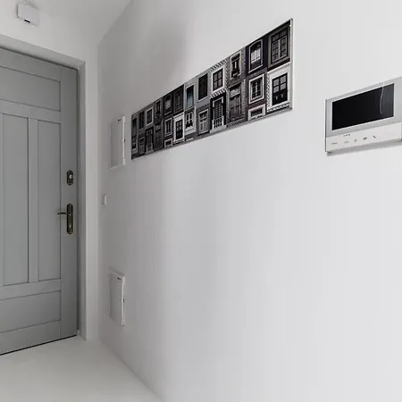 Apartment Bright Modern In The Heart Of The Old Town