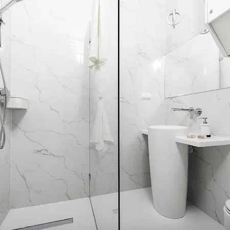 Apartment Bright Modern In The Heart Of The Old Town *